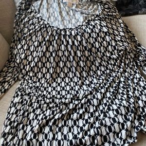 Black and White Geometric Long Sleeve Top